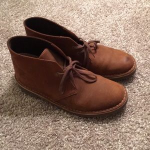 Men’s size 9 Clarks shoes